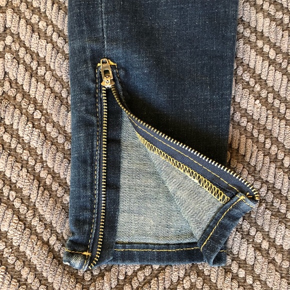 Levi’s 710 Super Skinny Ankle Zippers - Picture 11 of 14